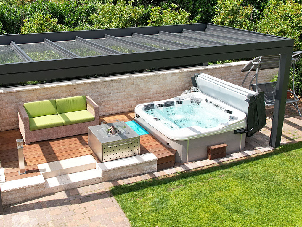 Dove Canyon Whirlpool im Garten - Artesian Elite Serie - Artesian Spas