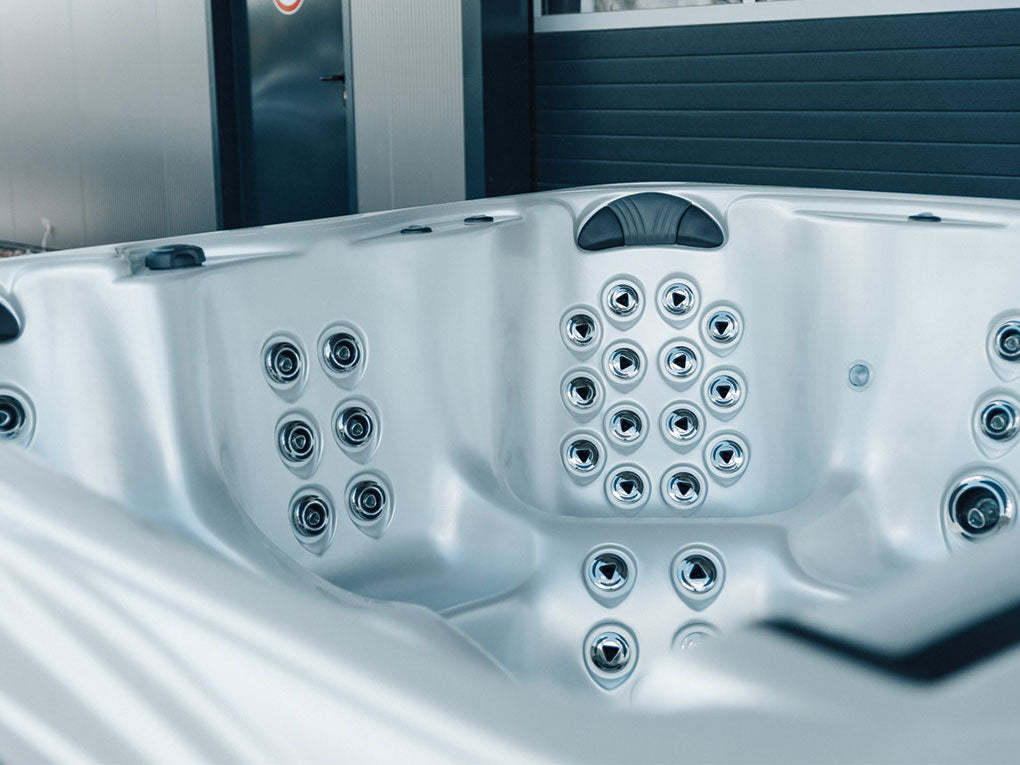 Grand Bahama Whirlpool Edelstahldüsen - Island Spas - Artesian Spas