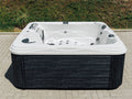 Nevis Whirlpool Außenansicht - Island Spas Serie - Artesian Spas